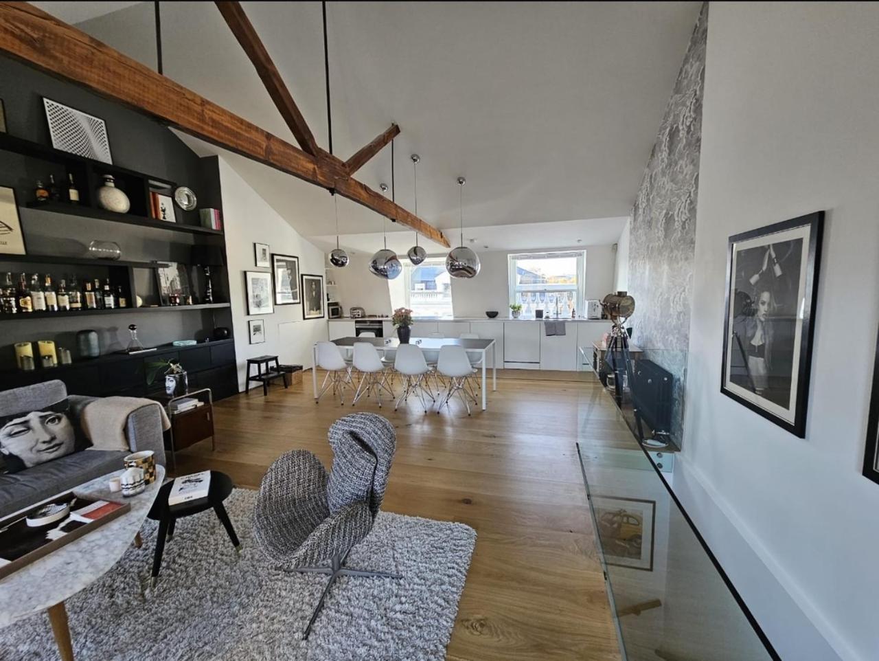 Chelsea, Three-bedroom Contemporary Living Duplex Appartamento